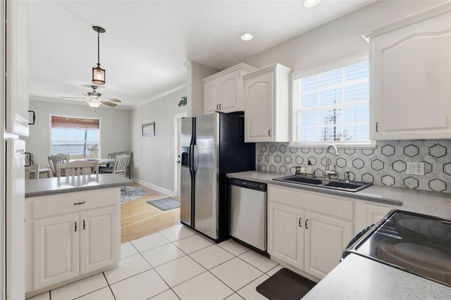 100 MADALYN, Auburndale, FL 33823