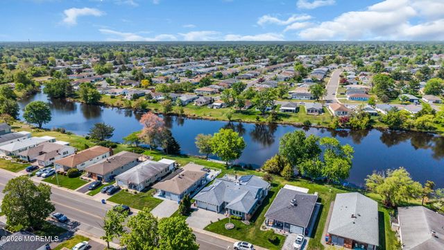 767 Jamaica Boulevard, Toms River, NJ 08757