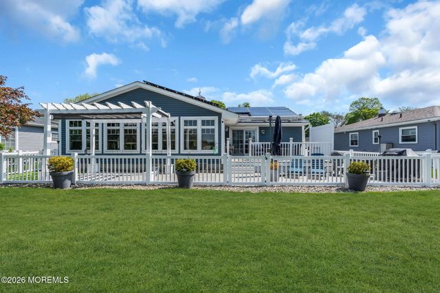 767 Jamaica Boulevard, Toms River, NJ 08757
