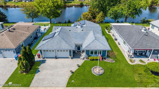 767 Jamaica Boulevard, Toms River, NJ 08757