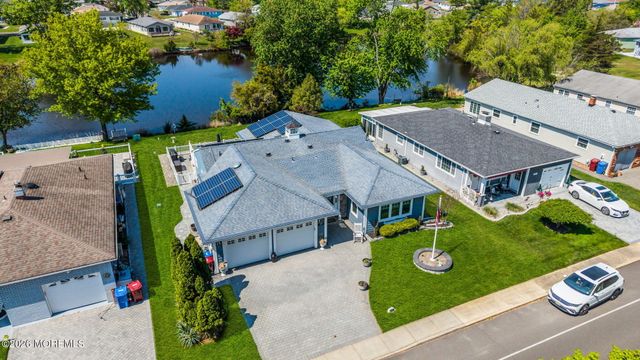 767 Jamaica Boulevard, Toms River, NJ 08757