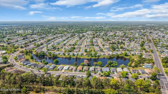 767 Jamaica Boulevard, Toms River, NJ 08757