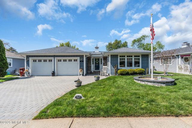767 Jamaica Boulevard, Toms River, NJ 08757
