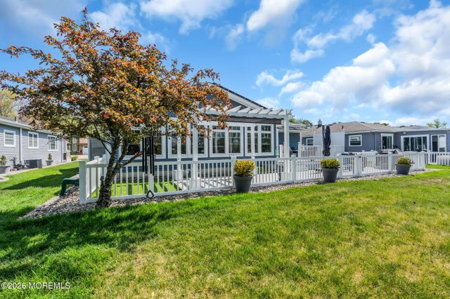 767 Jamaica Boulevard, Toms River, NJ 08757