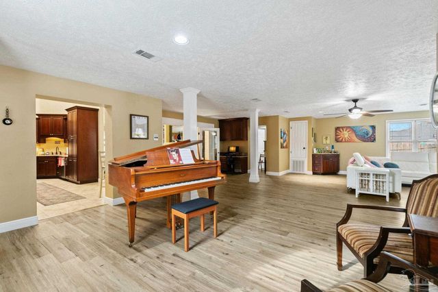 10060 Bristol Park Rd, Cantonment, FL 32533