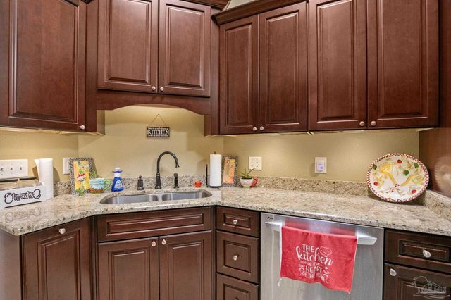 10060 Bristol Park Rd, Cantonment, FL 32533