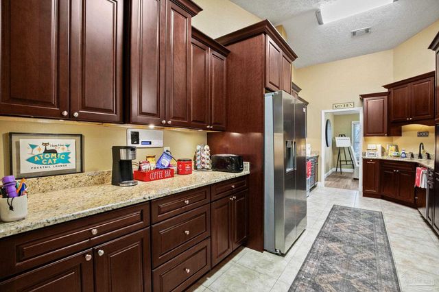 10060 Bristol Park Rd, Cantonment, FL 32533