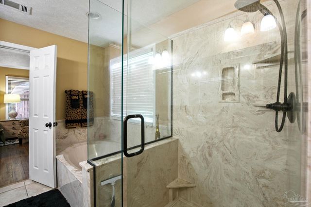 10060 Bristol Park Rd, Cantonment, FL 32533