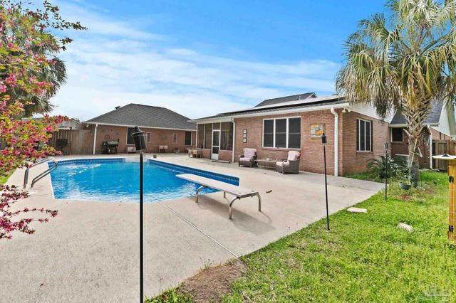 10060 Bristol Park Rd, Cantonment, FL 32533