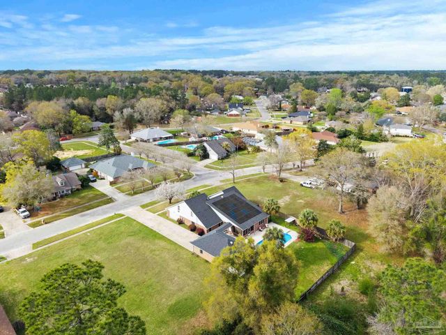 10060 Bristol Park Rd, Cantonment, FL 32533