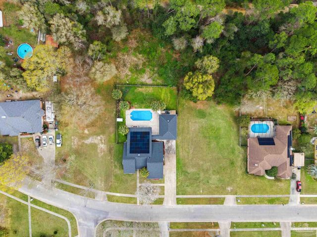 10060 Bristol Park Rd, Cantonment, FL 32533