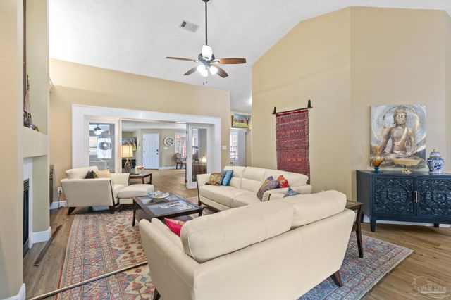 10060 Bristol Park Rd, Cantonment, FL 32533