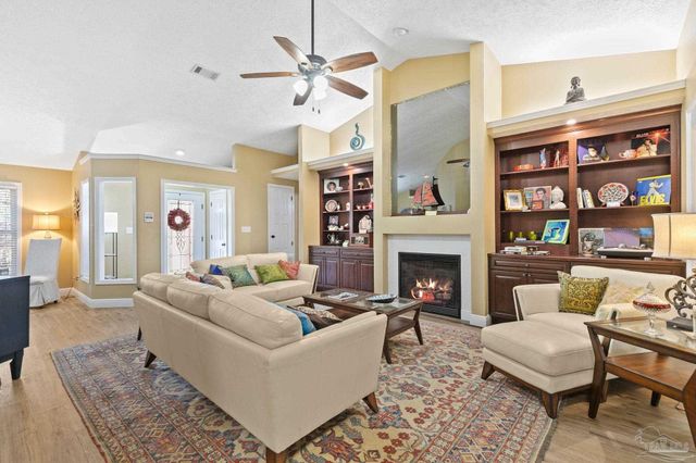 10060 Bristol Park Rd, Cantonment, FL 32533