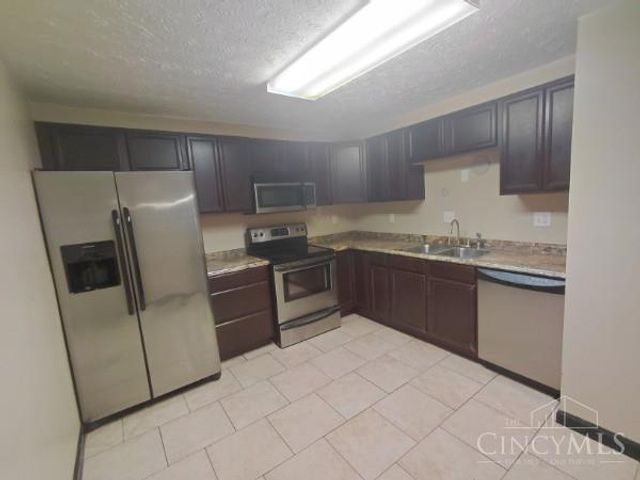2454 Mustang Drive, Cincinnati, OH 45211