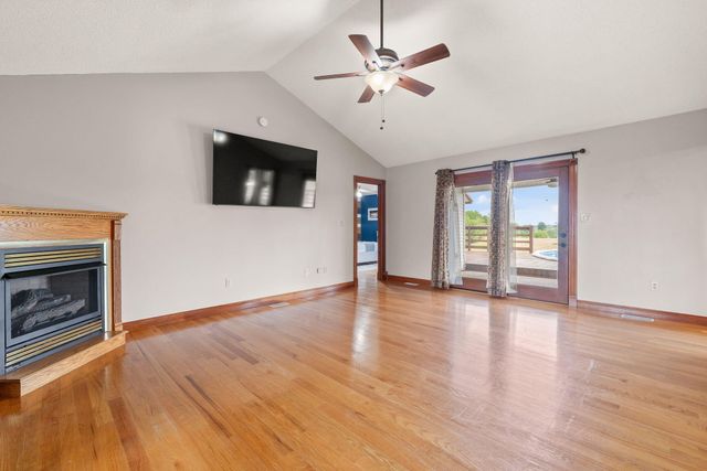 58 Sunset Drive, Hustonville, KY 40437