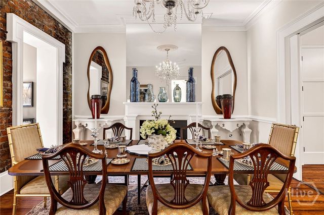 215 E Jones Street, Savannah, GA 31401