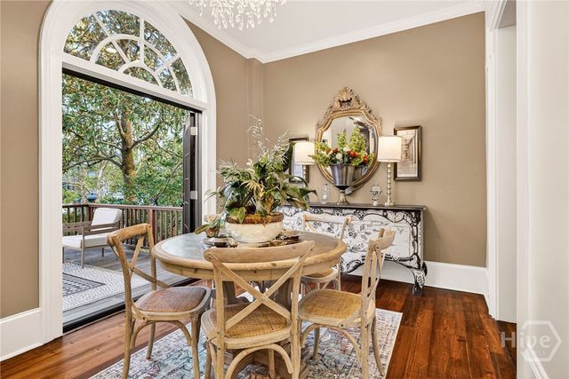 215 E Jones Street, Savannah, GA 31401