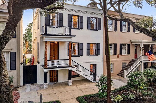 215 E Jones Street, Savannah, GA 31401