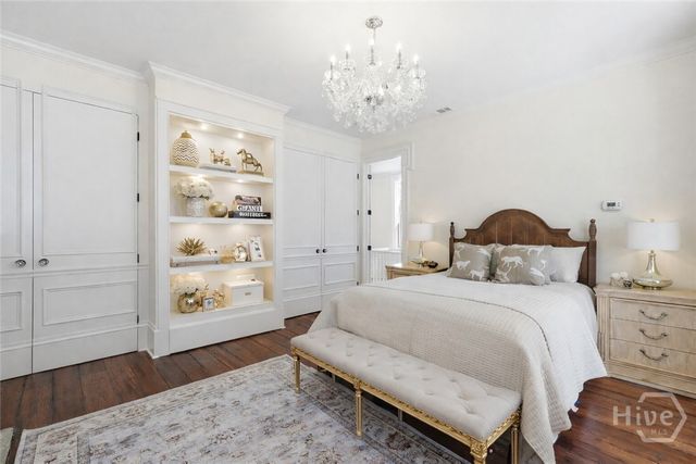 215 E Jones Street, Savannah, GA 31401