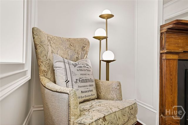 215 E Jones Street, Savannah, GA 31401