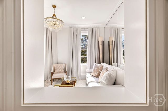 215 E Jones Street, Savannah, GA 31401