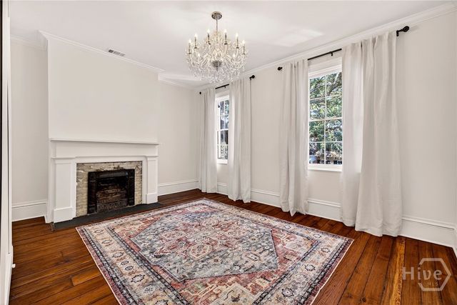 215 E Jones Street, Savannah, GA 31401