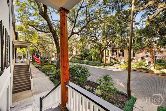 215 E Jones Street, Savannah, GA 31401