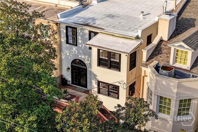 215 E Jones Street, Savannah, GA 31401