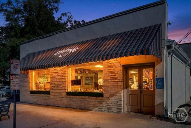 215 E Jones Street, Savannah, GA 31401