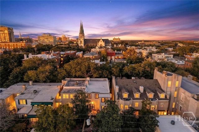 215 E Jones Street, Savannah, GA 31401