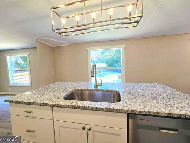 65 Davis School Road, Martin, GA 30557