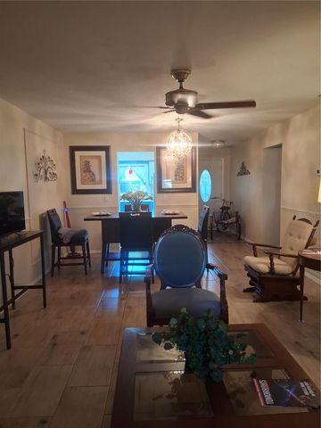 225 PINE BLUFF AVENUE 560, Deland, FL 32724