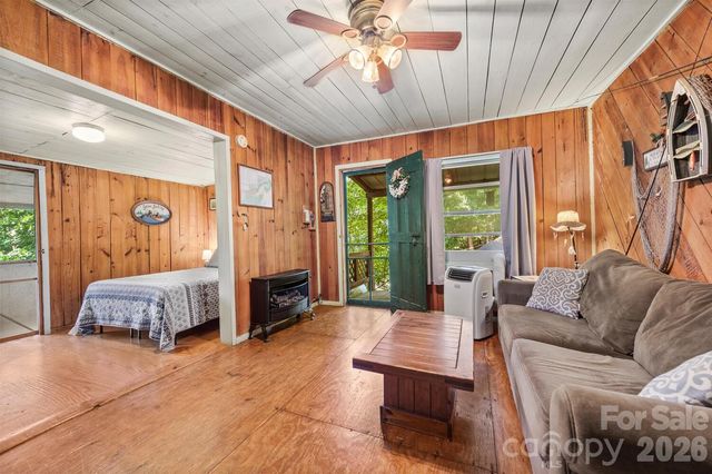 264 Rebel Drive, Hot Springs, NC 28743