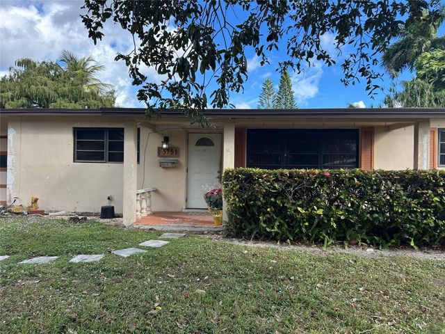 5751 SW 55th Street, Davie, FL 33314
