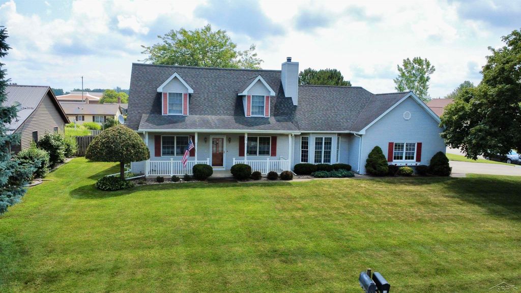 530 Plantation Drive, Saginaw, MI 48638