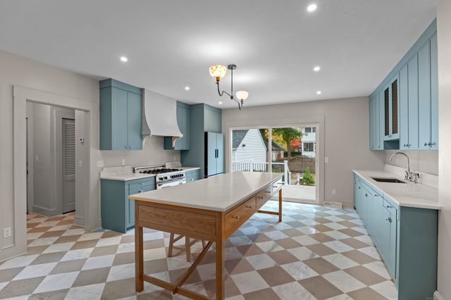 119 Westwood Road, New Haven, CT 06515