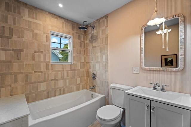 119 Westwood Road, New Haven, CT 06515