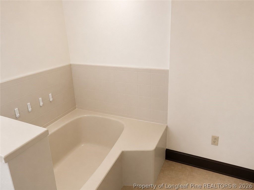 5426 suncrest Drive, Hope Mills, NC 28348 — photo 8