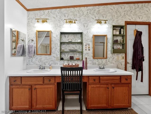 39777 Choctaw Avenue, Howe, OK 74940