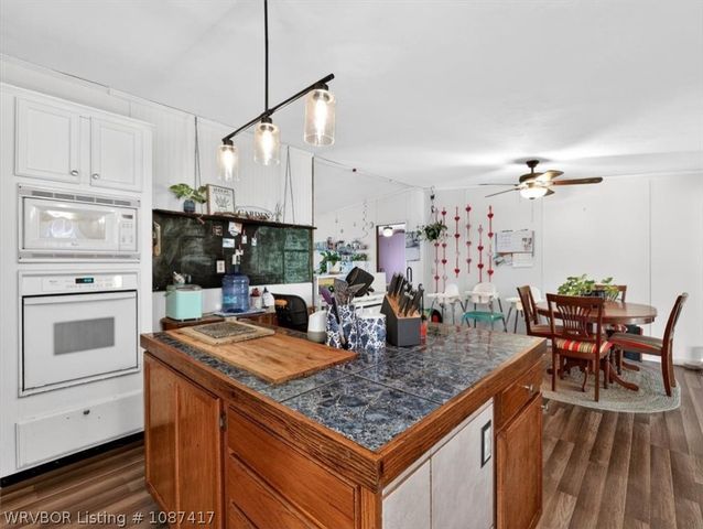 39777 Choctaw Avenue, Howe, OK 74940