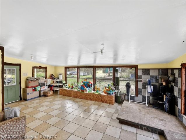 39777 Choctaw Avenue, Howe, OK 74940