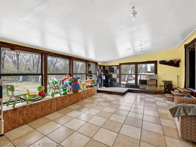 39777 Choctaw Avenue, Howe, OK 74940