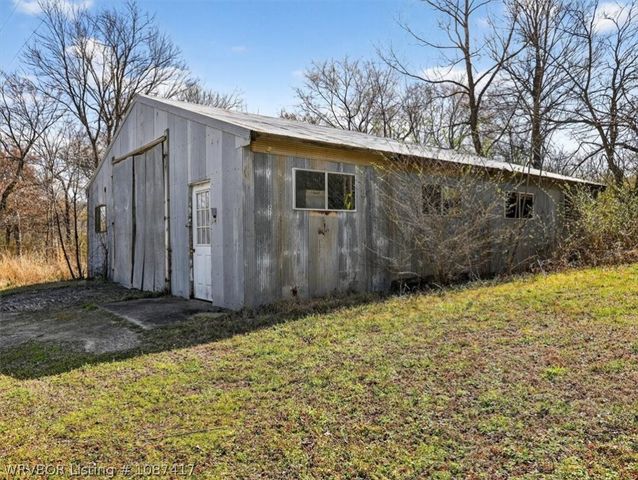 39777 Choctaw Avenue, Howe, OK 74940