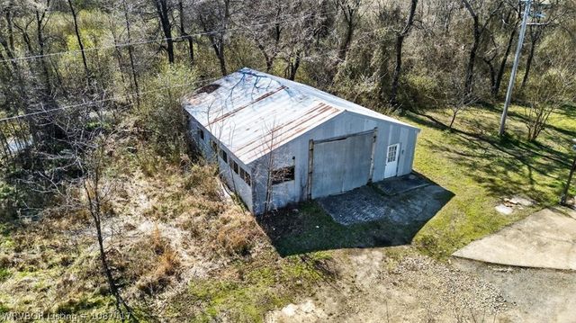 39777 Choctaw Avenue, Howe, OK 74940