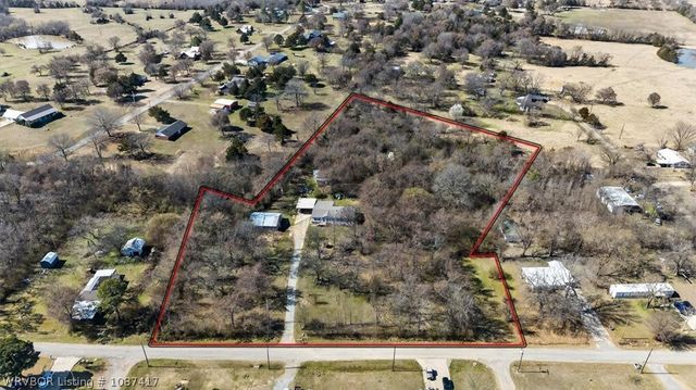 39777 Choctaw Avenue, Howe, OK 74940