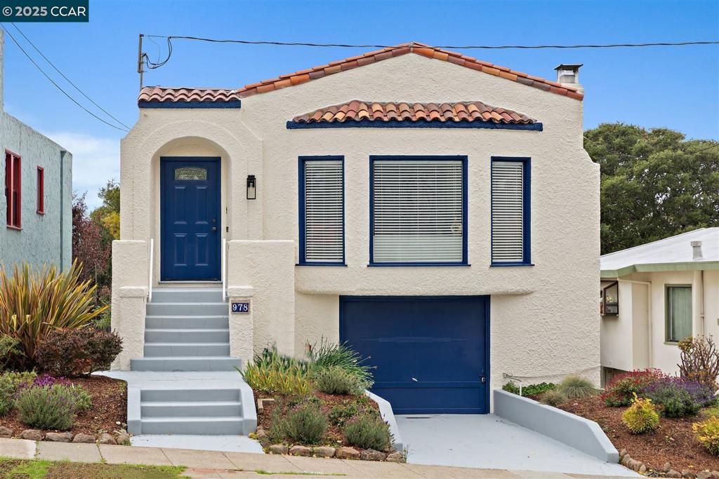 978 Peralta Ave, Albany, CA 94706