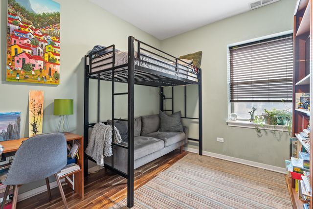 1212 W Grenshaw Street, Chicago, IL 60607