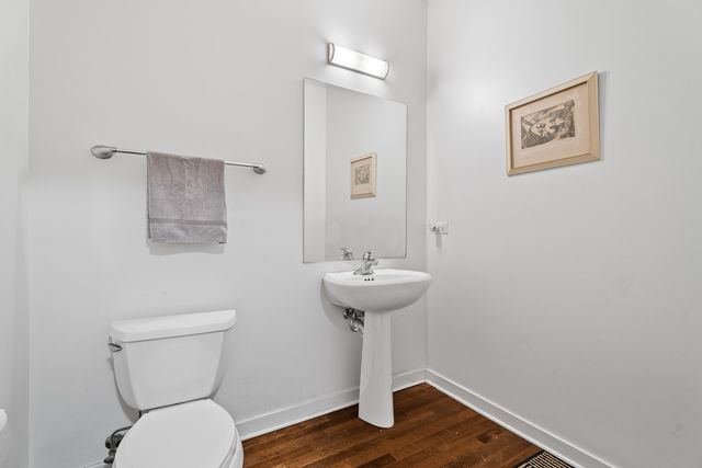 1212 W Grenshaw Street, Chicago, IL 60607