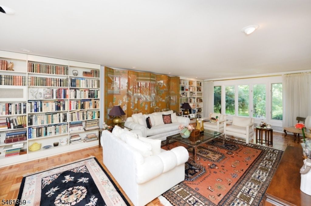 690 Orchard Ln, Franklin Lakes Boro, NJ 07417 — photo 5