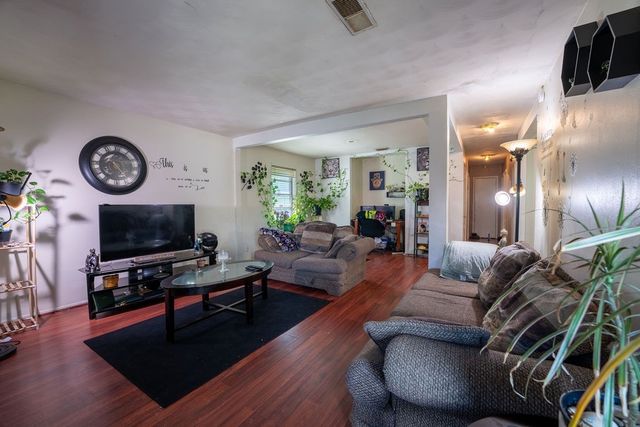 226 Bettyrae Way, Dallas, TX 75232